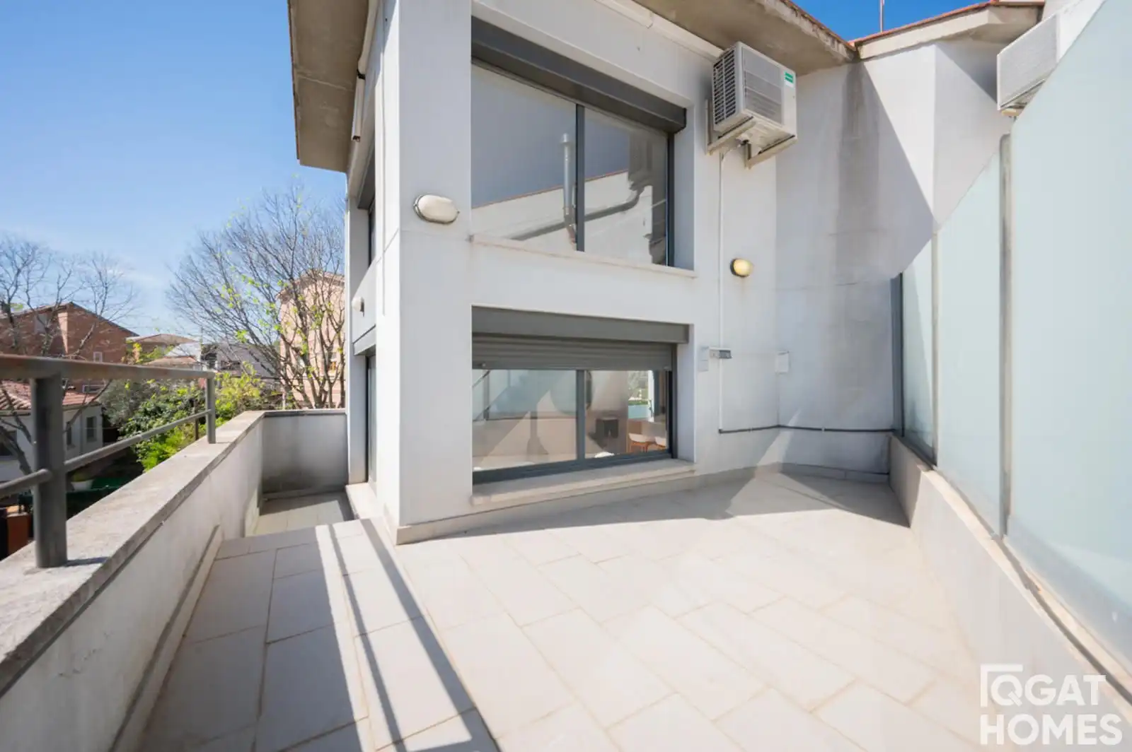 Vista exterior de Piso en venta en Sant Cugat del Vallès con Aire acondicionado, Calefacción y Terraza