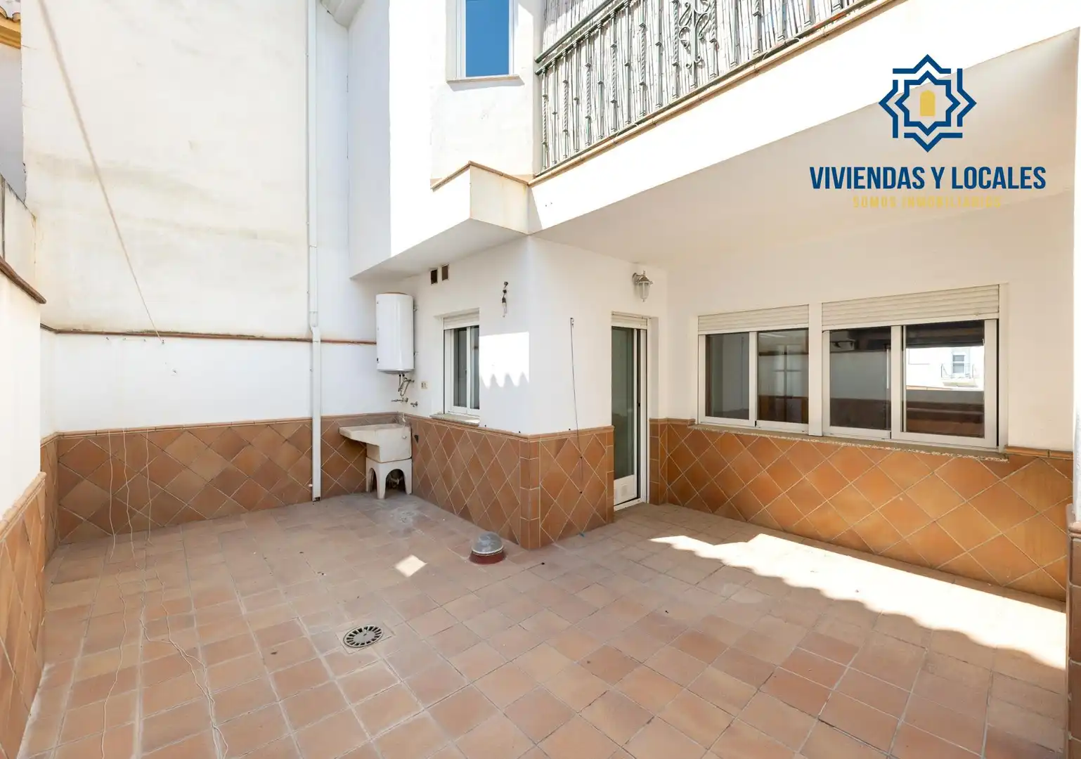 Terraced house with terrace for sale in San Antón, imagen 2