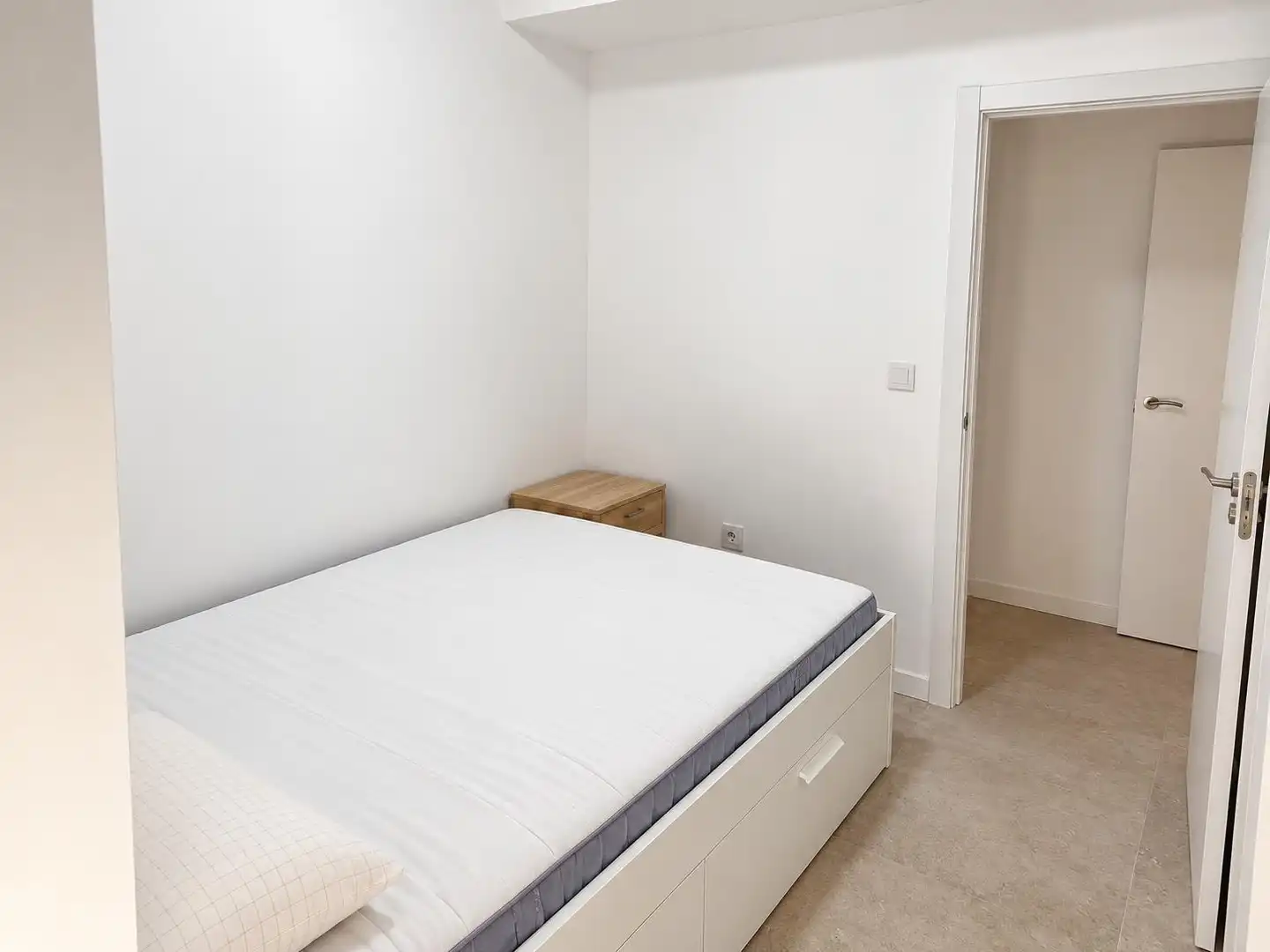 Flat for rent in PERIS Y VALERO, Russafa