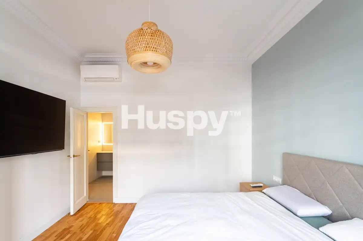 Bedroom of Flat for rent in Barcelona  with Air Conditioner, Heating and Furnished