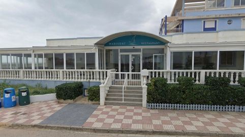 Restaurante con fachada a primera línea de playa, imatge 2