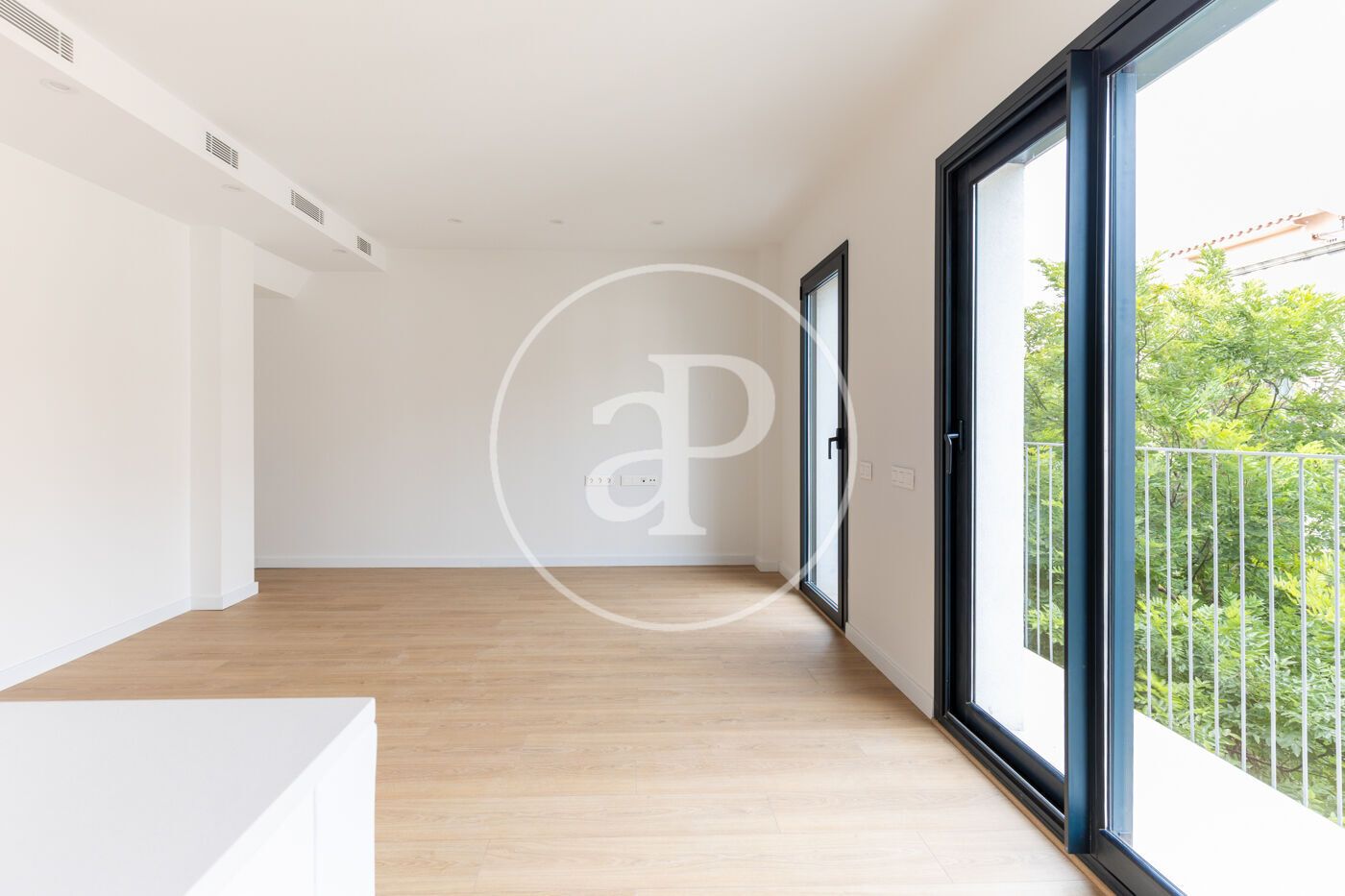 Sala d'estar de Pis en venda en Sant Cugat del Vallès amb Aire condicionat, Calefacció i Traster