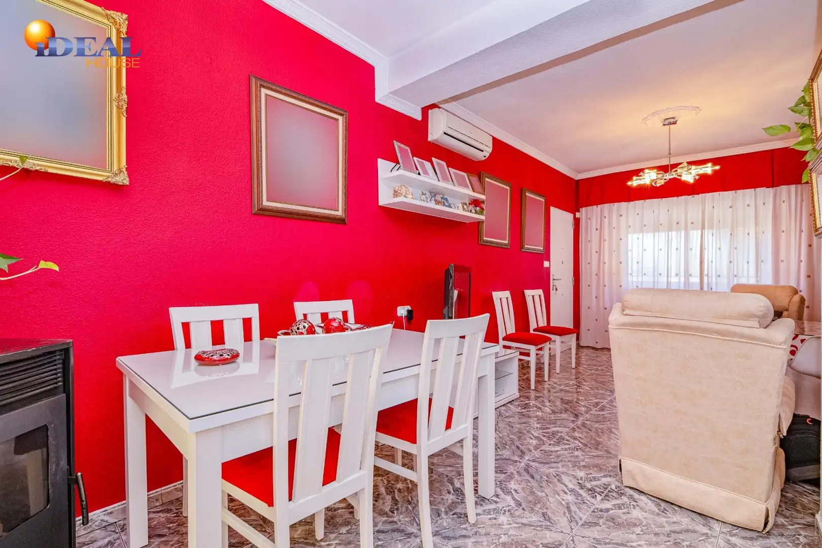 Comedor de Casa adosada en venta en Loja