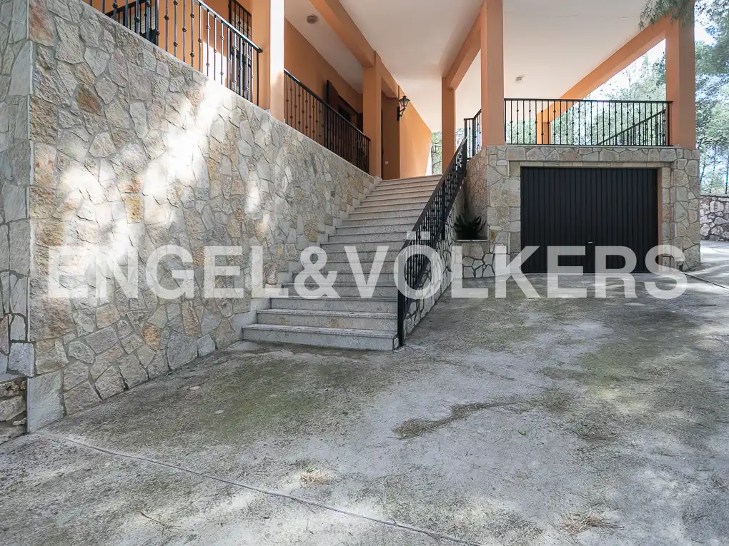Vista exterior de Casa o xalet en venda en Carcaixent amb Calefacció, Jardí privat i Terrassa