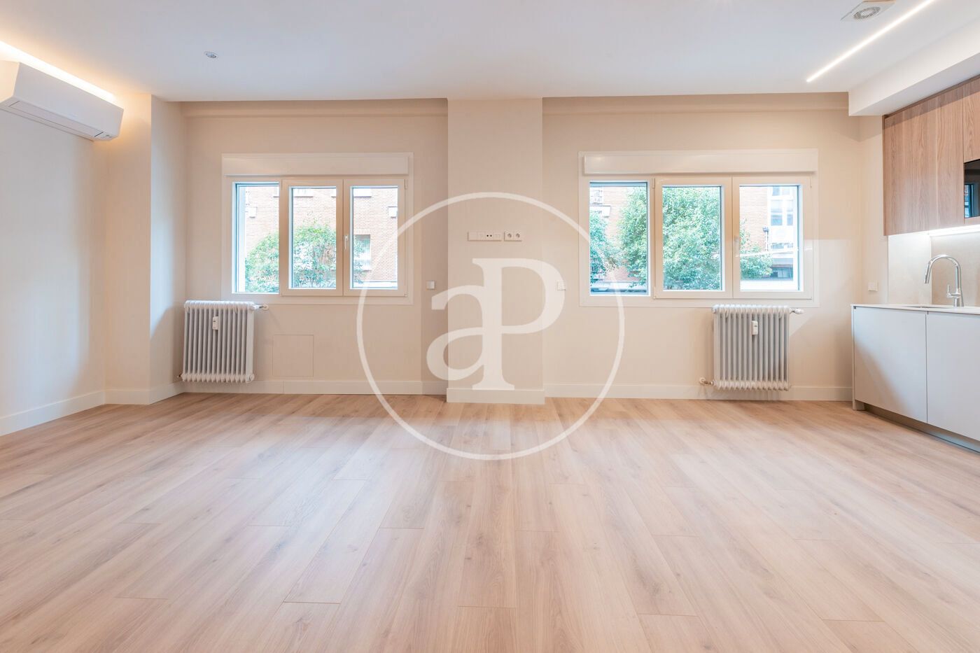 Exterior view of Flat for sale in  Madrid Capital  with Air Conditioner and Heating