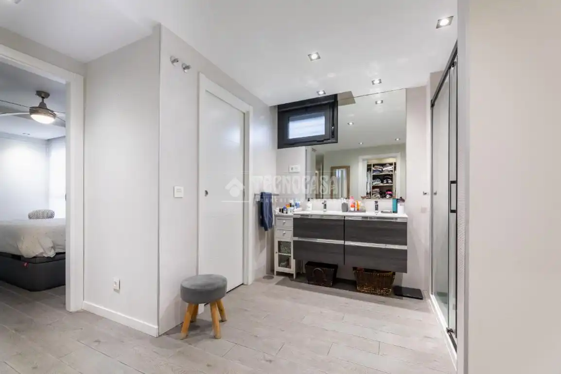 Habitación de Piso en venta en Torrelodones con Aire acondicionado, Jardín privado y Piscina comunitaria