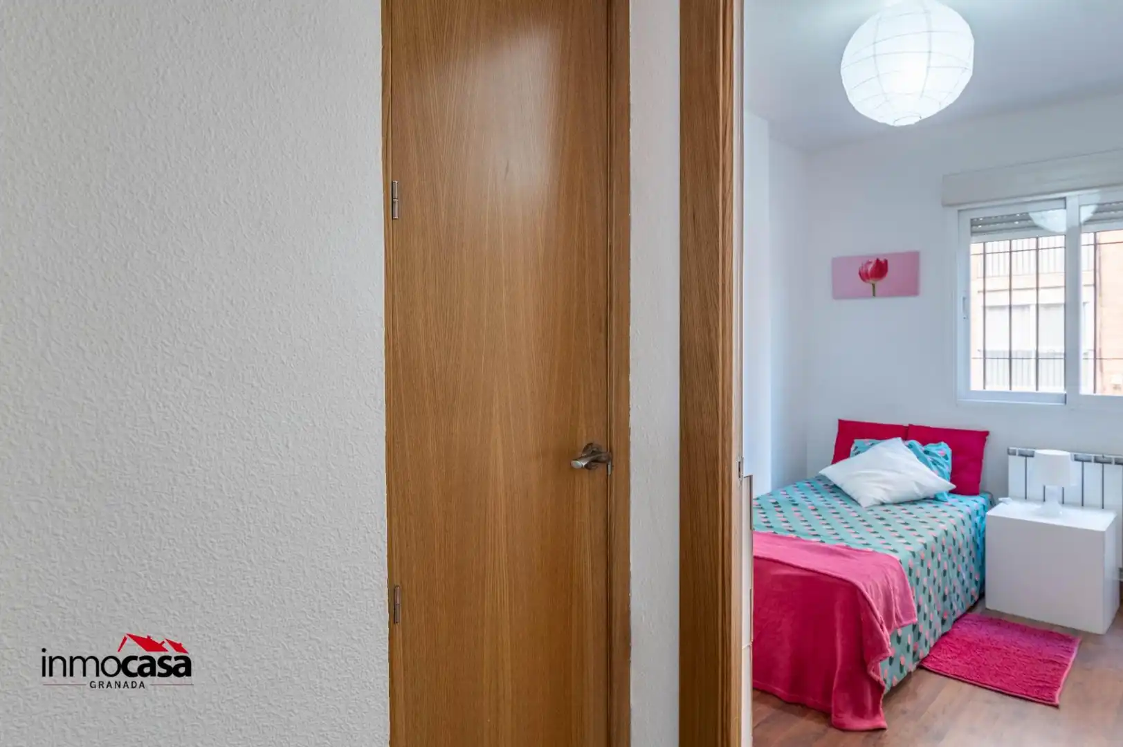 Bedroom of Flat for sale in Granada  with Air Conditioner, Heating and Balcony