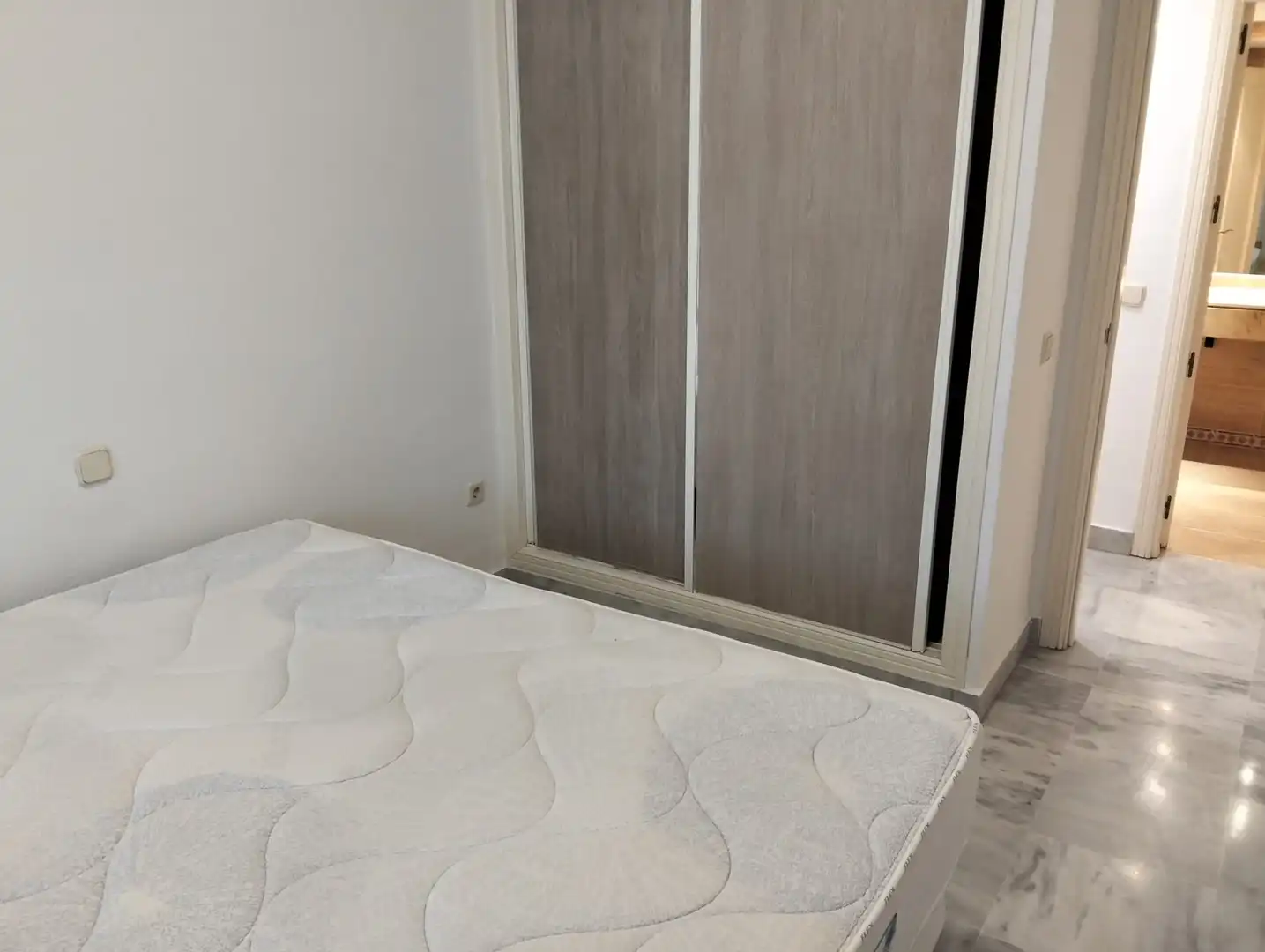 Schlafzimmer von Wohnung zum Verkauf in Marbella mit Klimaanlage, Terrasse und Gemeinschaftspool