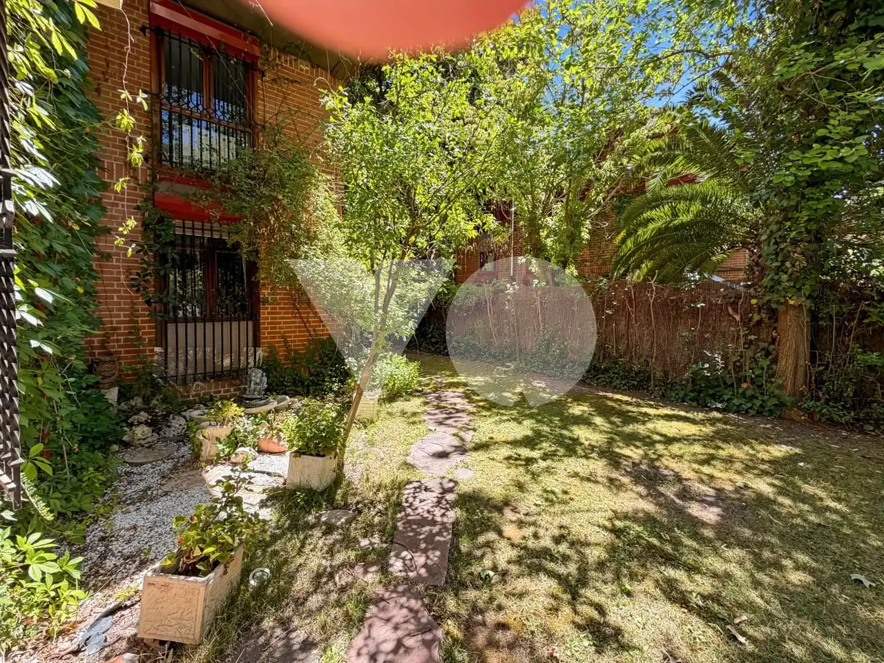 Jardí de Casa o xalet en venda en Madrid amb Calefacció, Jardí privat i Parquet