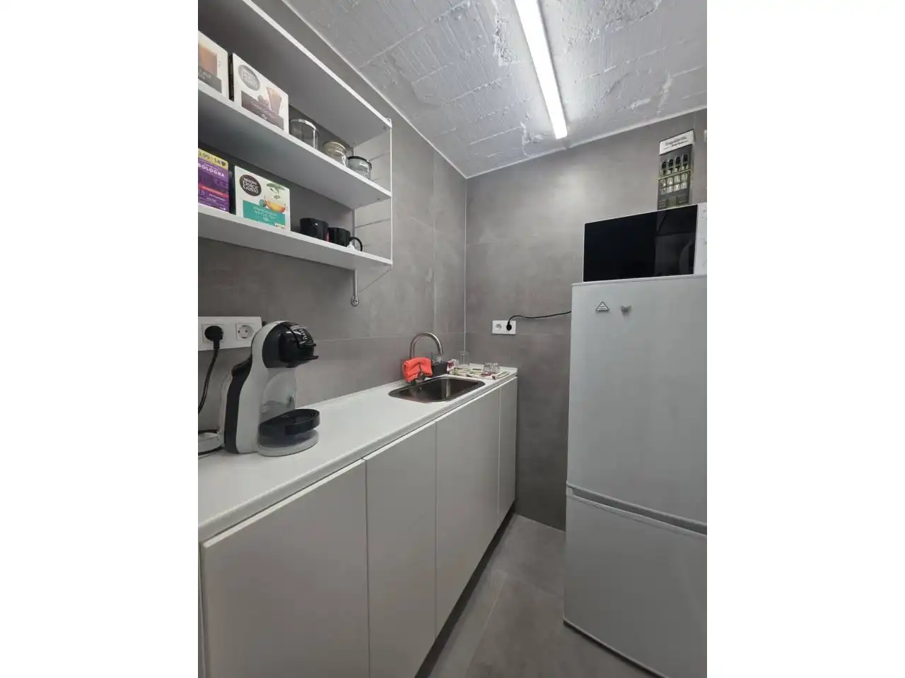 Kitchen of Commercial properties for rent in Manresa  with Air Conditioner and Alarm