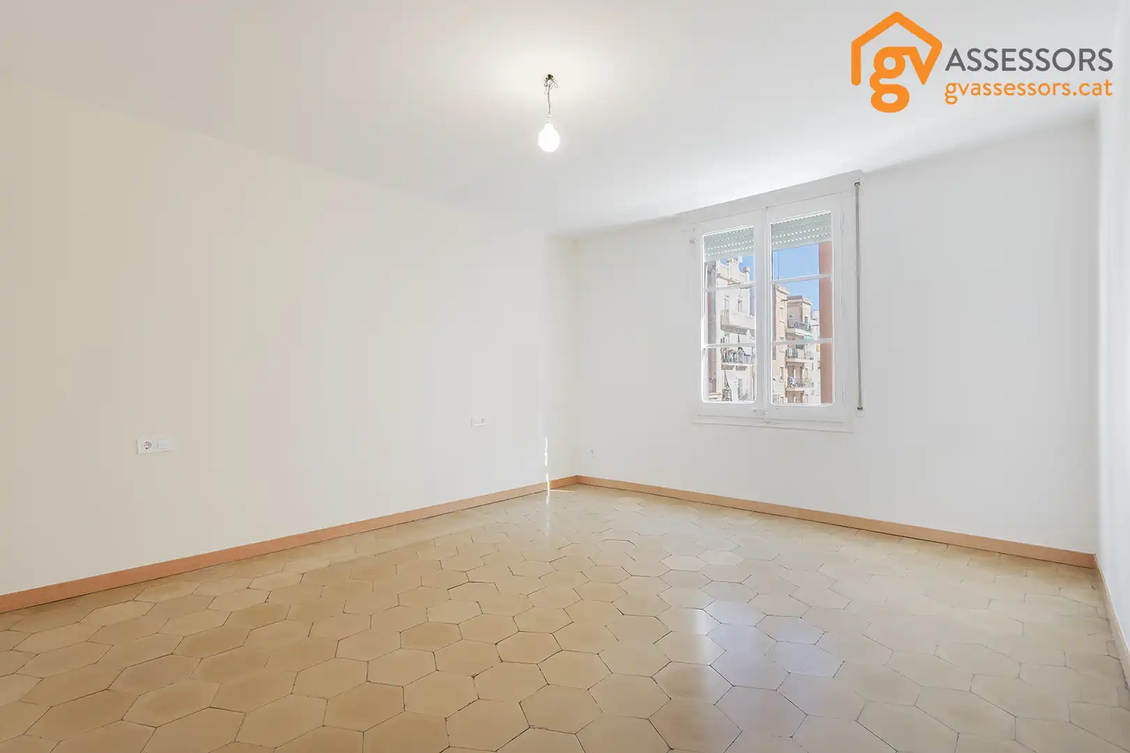 Habitación de Piso en venta en Barcelona con Horno