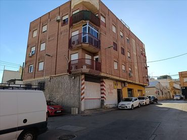 Appartement compact avec balcon à vendre à Calle Turbedal