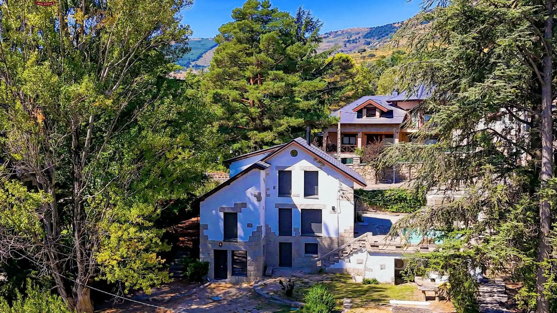 Vista exterior de Casa o xalet en venda en Los Molinos amb Aire condicionat, Jardí privat i Terrassa