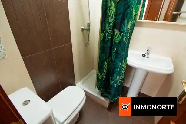 Badezimmer von Wohnung zum Verkauf in Ampuero mit Heizung, Möbliert und Gemeinschaftspool