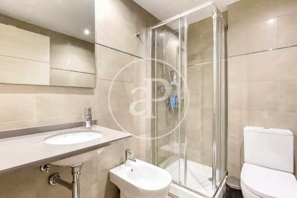 Baño de Piso en venta en Valencia con Aire acondicionado, Calefacción y Jardín privado