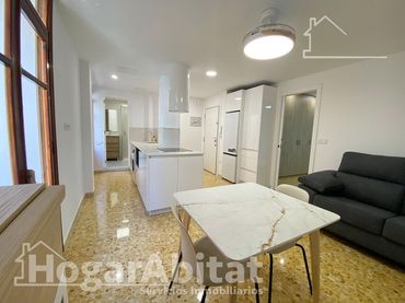 Piso con balcón en venta en Calle Calderón Barca
