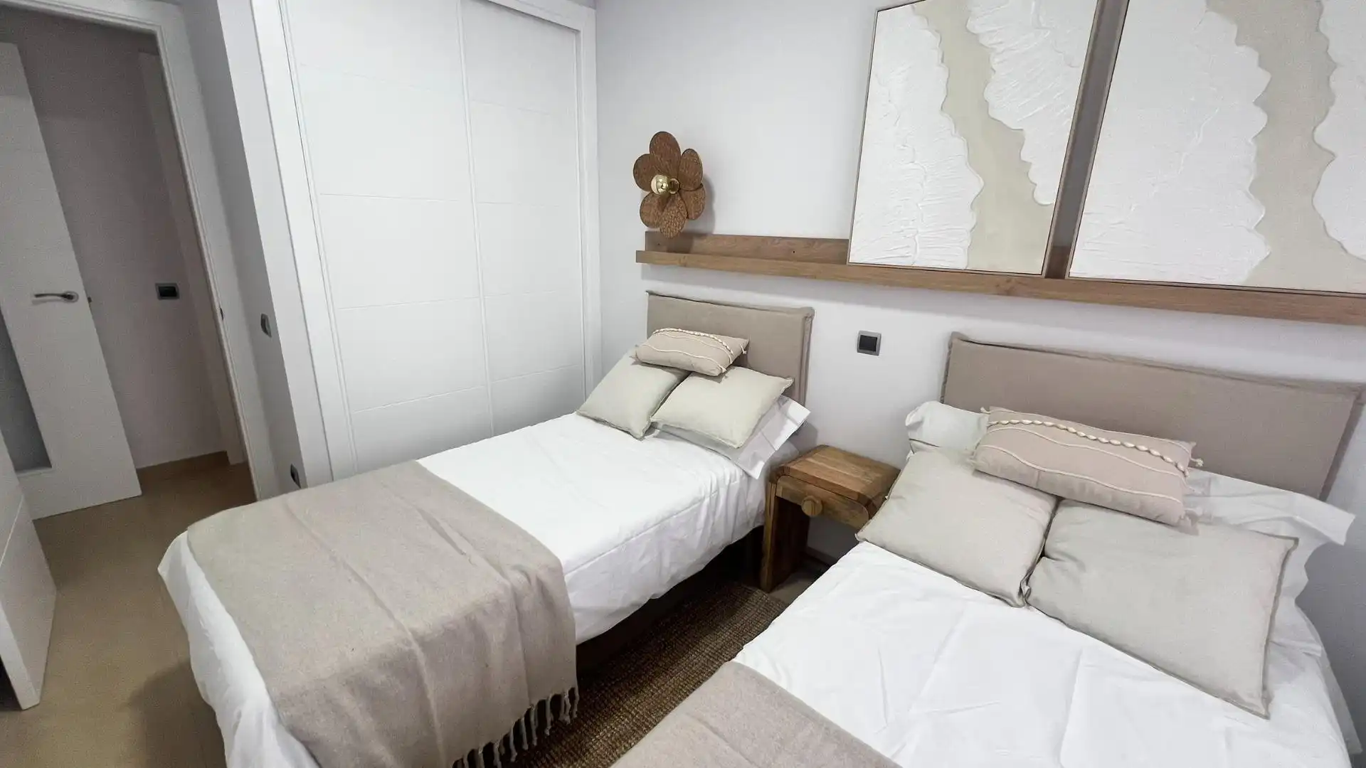 Habitación de Apartamento en venta en Los Alcázares con Aire acondicionado, Calefacción y Trastero