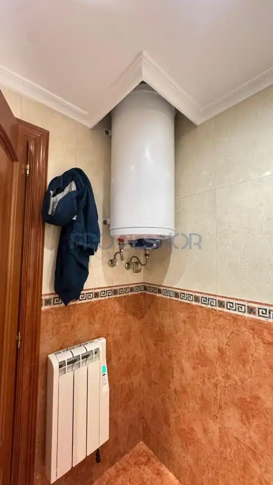 Baño de Piso en venta en León Capital  con Calefacción, Terraza y Amueblado