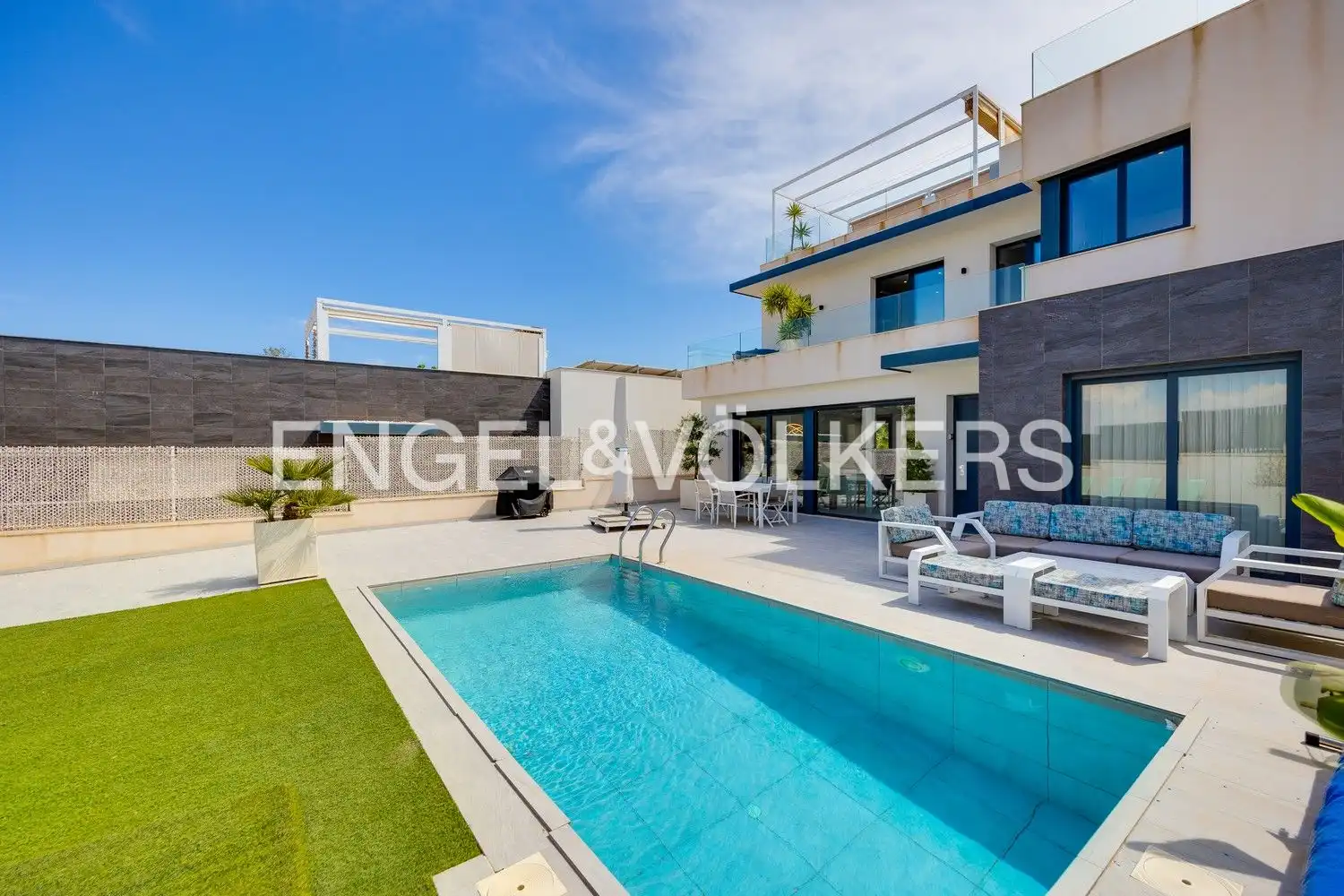 Casa amb terrassa en venda a San Miguel de Salinas