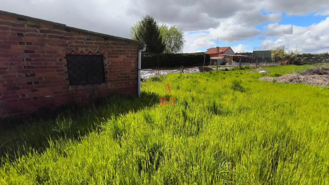 Finca rústica en venta en Valverde de la Virgen con Jardín privado y Trastero