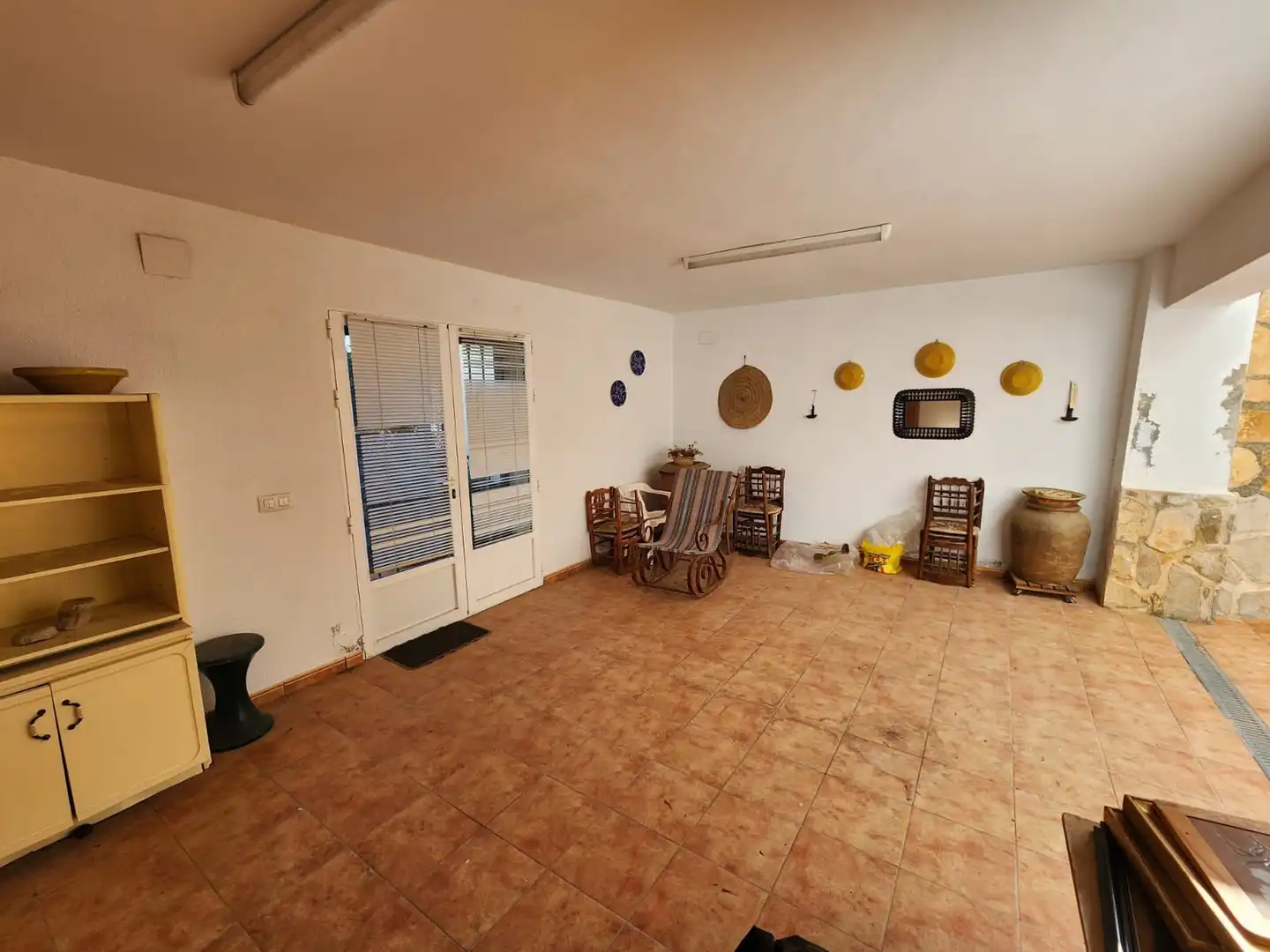 Country house zum Verkauf in Tormos mit Privatgarten und Terrasse