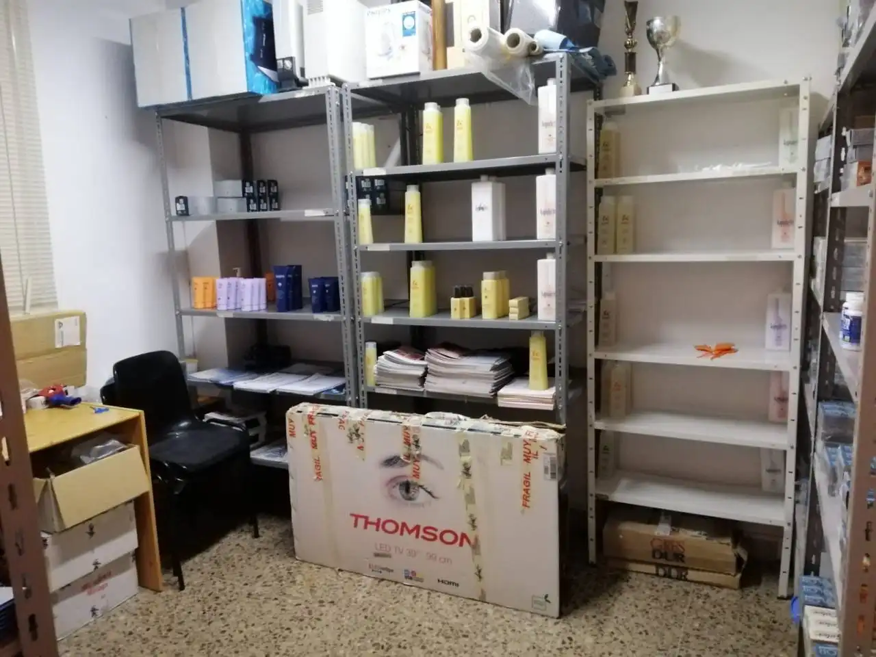 Local comercial en venda a Ronda Collsalarca, imagen 7