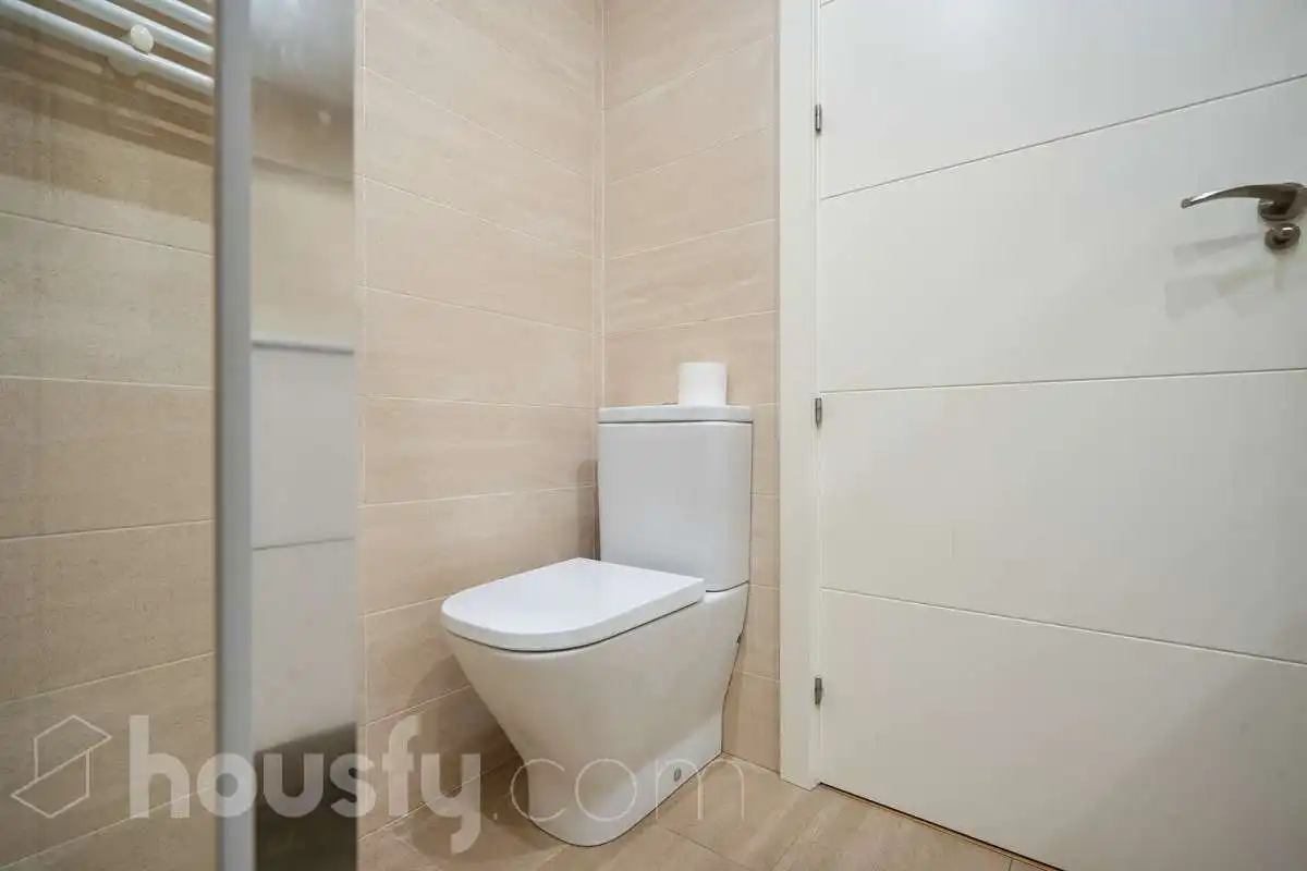 Badezimmer von Einfamilien-Reihenhaus zum Verkauf in San Sebastián de los Reyes mit Klimaanlage, Heizung und Terrasse