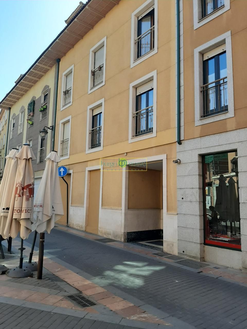 Exterior view of Box room for sale in León Capital 