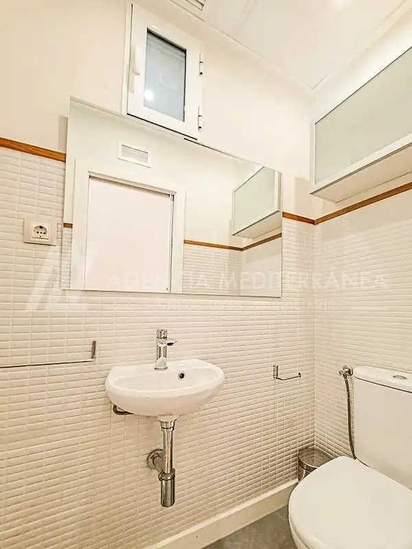 Baño de Piso de alquiler en Valencia con Aire acondicionado, Calefacción y Trastero
