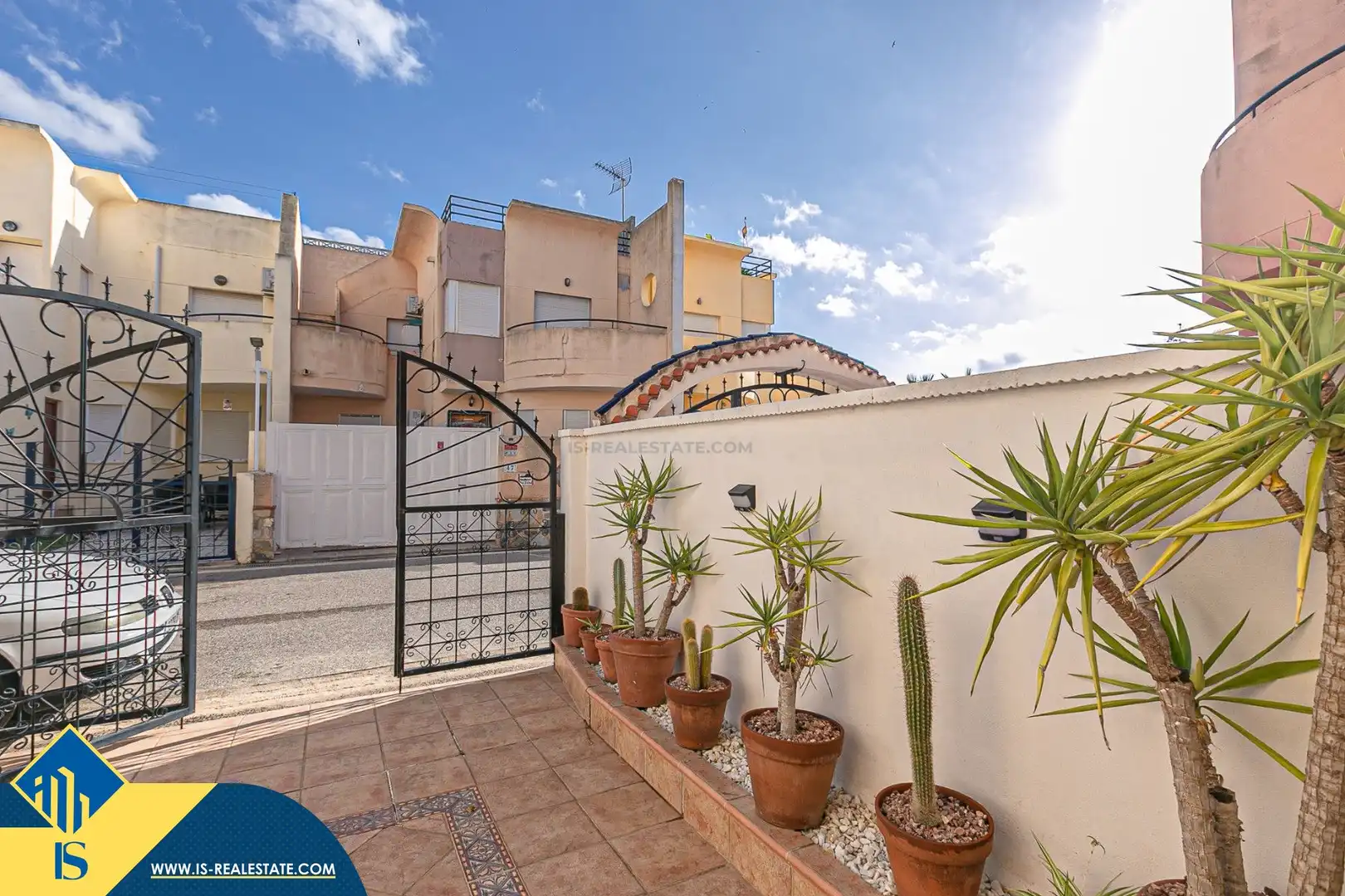 House with pool for sale in Zona Carrefour - Urbanizaciones, imagen 3