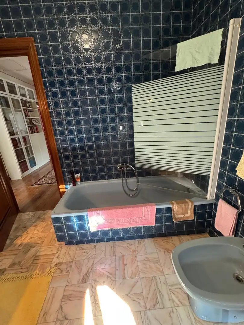 Bany de Casa o xalet en venda en Madrigal de las Altas Torres amb Calefacció