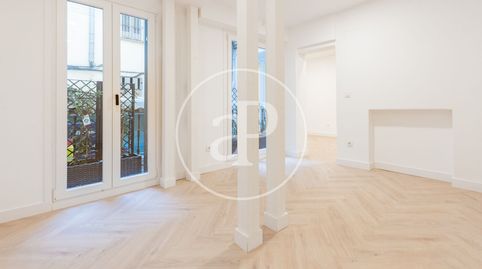 Photo 2 of Flat for sale in Universidad - Malasaña, Madrid Capital