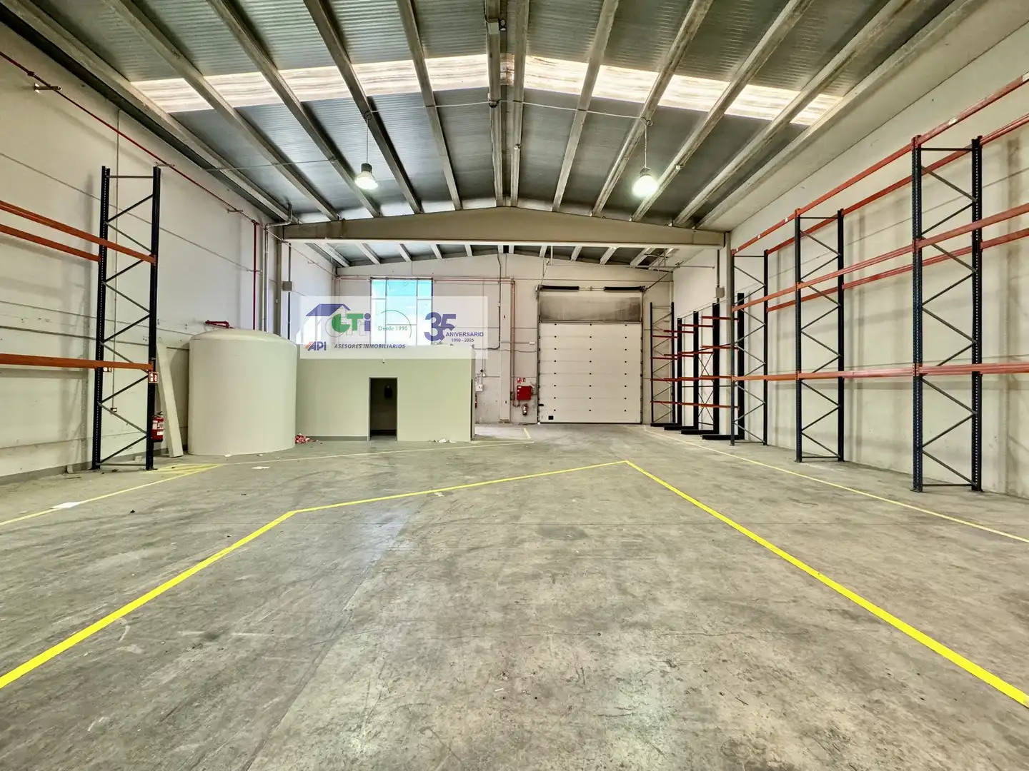 Industrial buildings for rent in La Muela