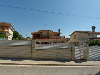 Außenansicht von Haus oder Chalet zum verkauf in Calafell mit Klimaanlage, Terrasse und Schwimmbad