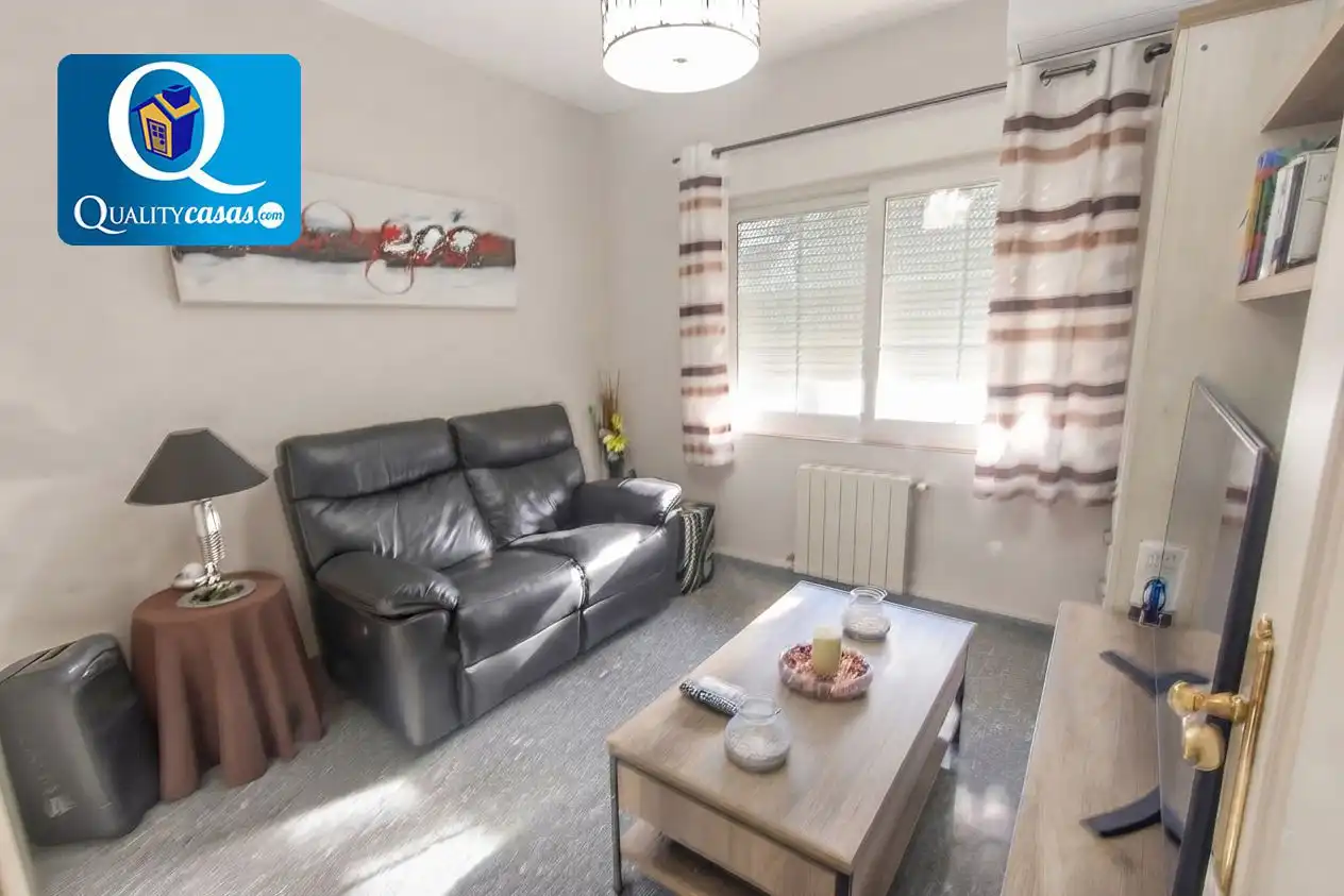 Chalet con piscina en venta en Garbinet - Vistahermosa, imagen 12