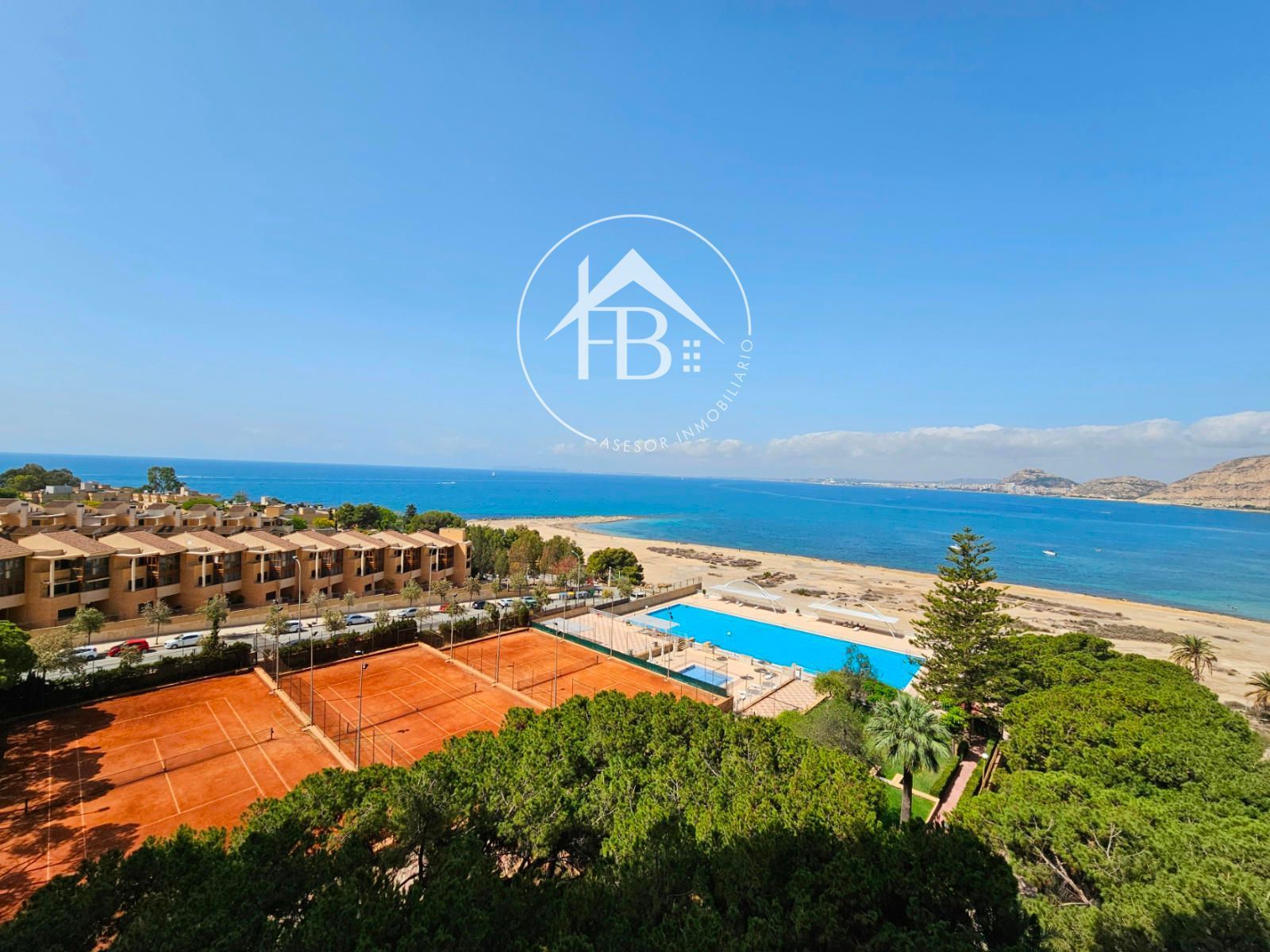 Piscina de Piso en venta en Alicante / Alacant con Aire acondicionado, Calefacción y Terraza