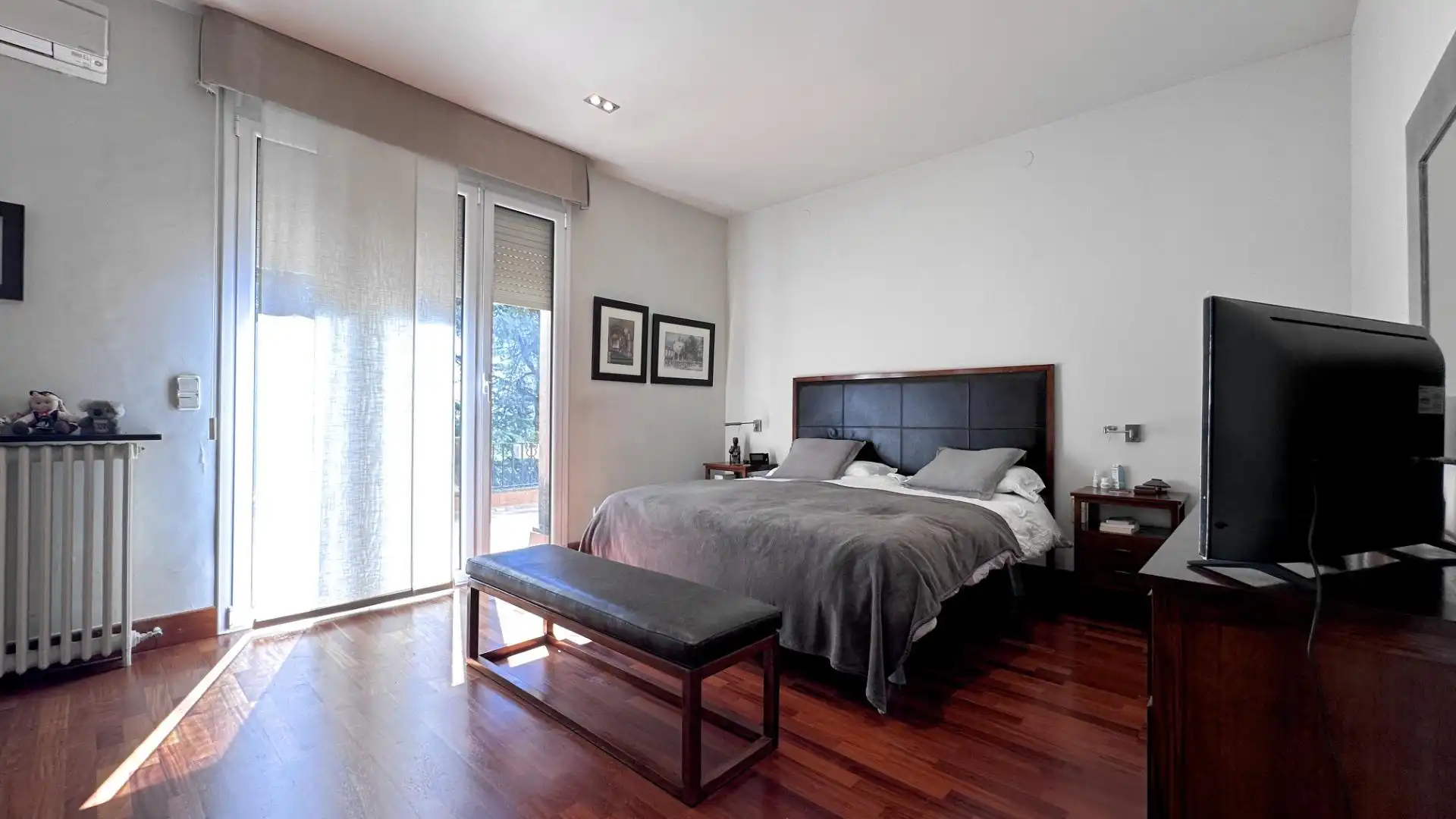 Habitación de Casa o chalet en venta en Terrassa con Aire acondicionado, Calefacción y Jardín privado