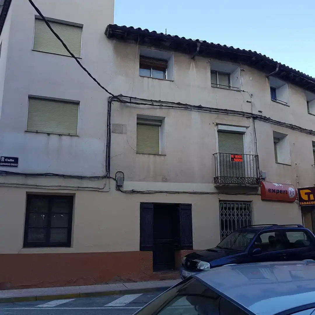 Vista exterior de Pis en venda en Arcos de Jalón amb Moblat, Forn i Rentadora
