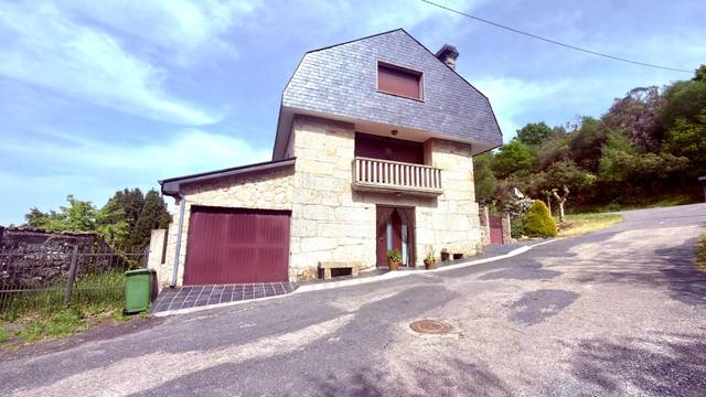 Casa-chalet en Venta en Esgos
