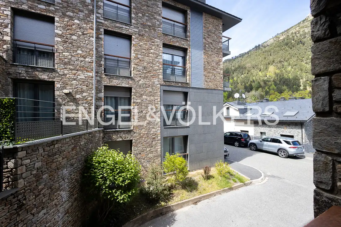 Vista exterior de Dúplex en venta en Ordino con Calefacción, Parquet y Trastero