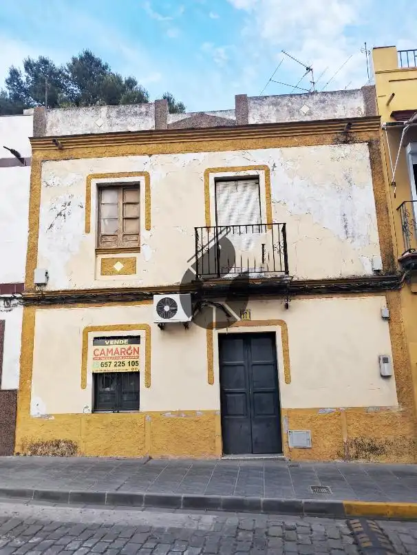 Vista exterior de Casa o xalet en venda en Coria del Río