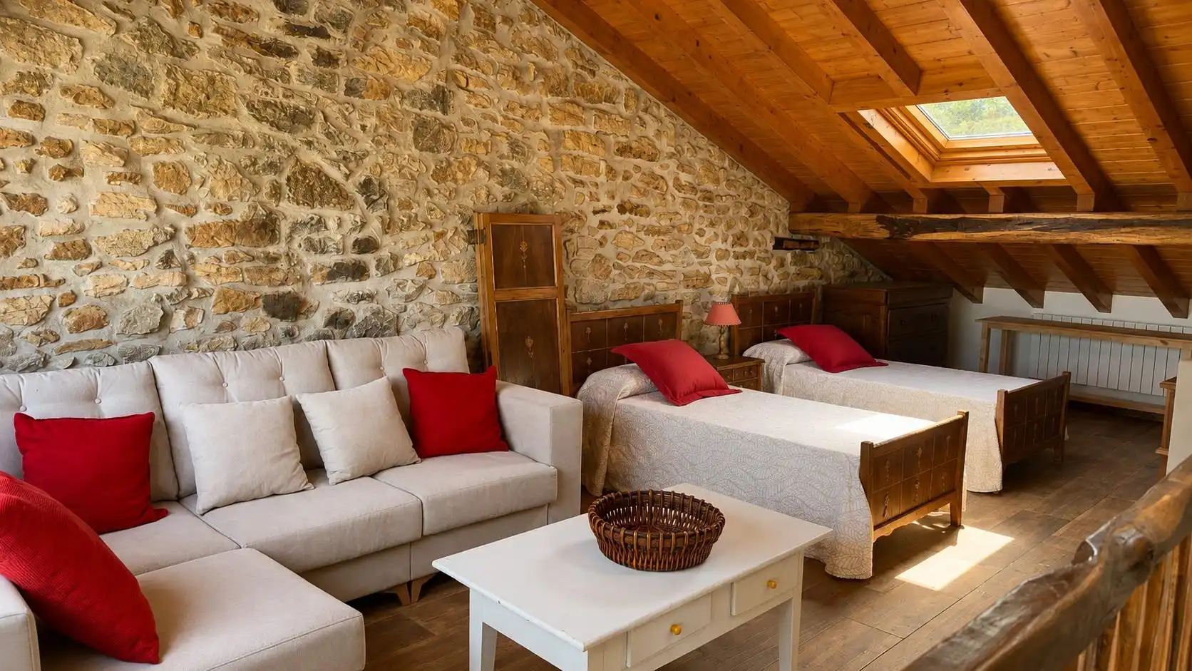 Sala de estar de Casa o chalet en venta en Comillas (Cantabria) con Calefacción, Jardín privado y Terraza