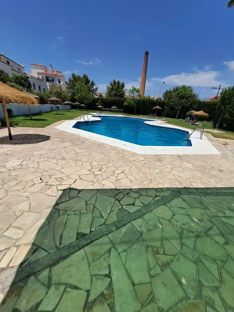 Schwimmbecken von Wohnungen zur untervermieten in Vélez-Málaga mit Klimaanlage, Terrasse und Möbliert