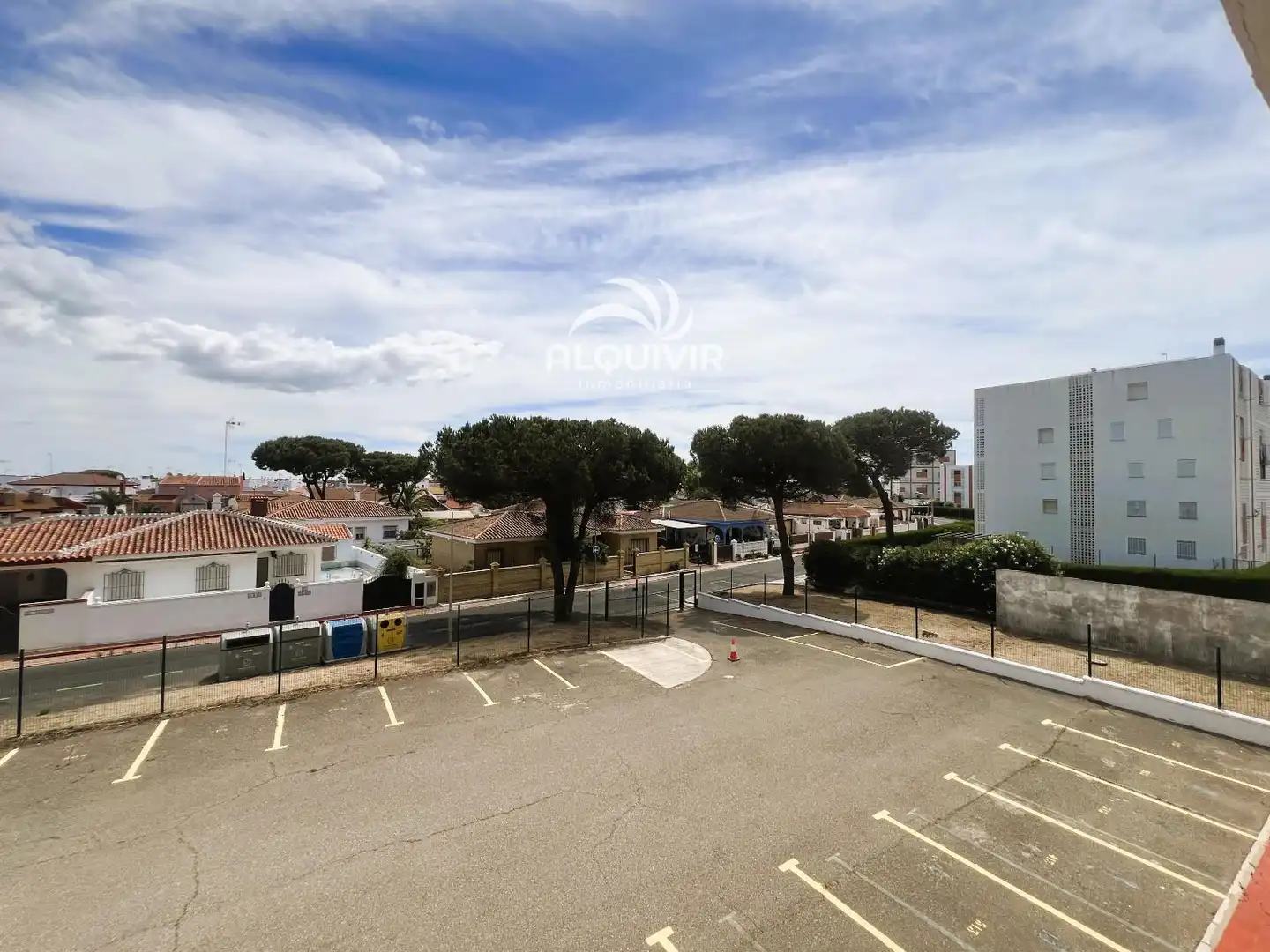Parking de Piso en venta en Almonte con Terraza, Piscina y Amueblado