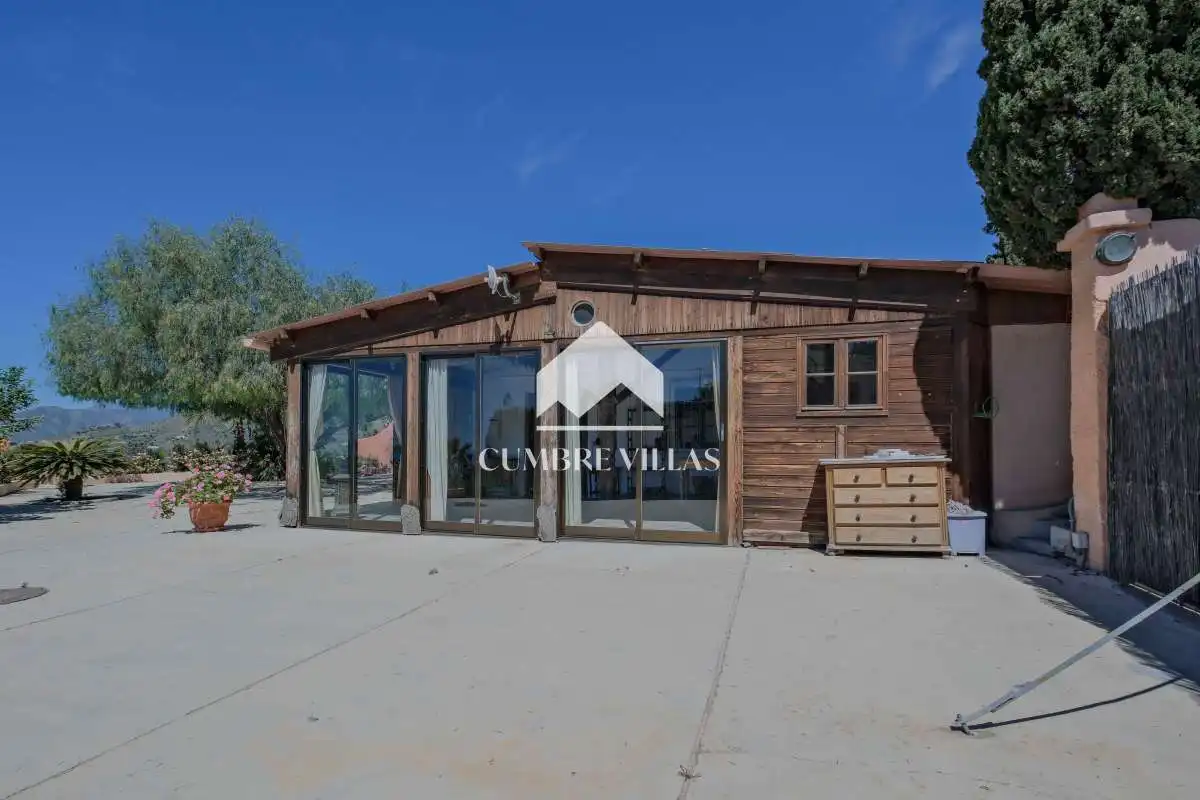 Vista exterior de Finca rústica en venta en Almuñécar con Jardín privado, Terraza y Trastero