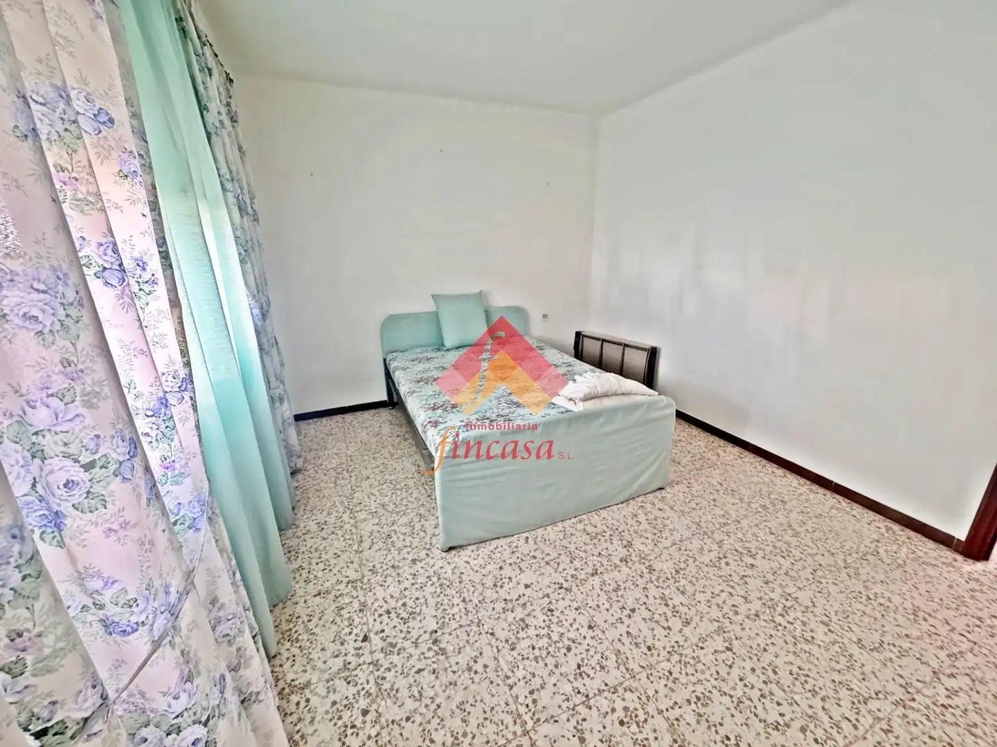 Bedroom of Flat for sale in Ronda  with Terrace and Storage room