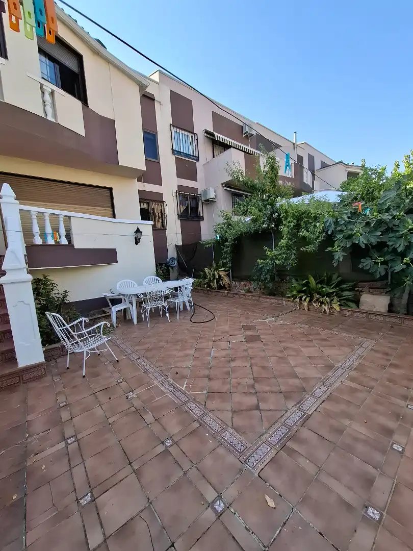 Terrassa de Casa adosada en venda en Villaviciosa de Odón amb Aire condicionat, Calefacció i Jardí privat