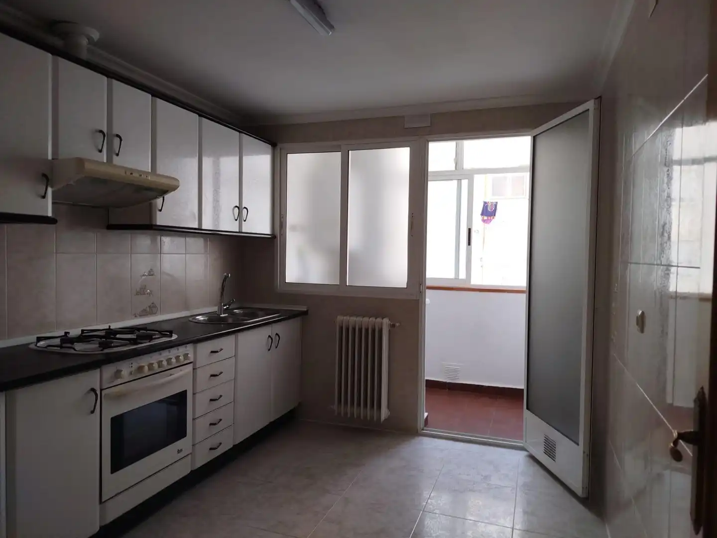 Cocina de Piso en venta en Albacete con Calefacción, Trastero y Balcón