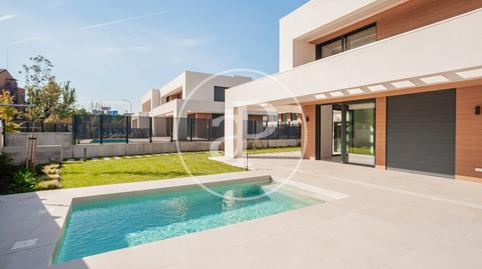 Foto 4 de Casa adosada en venta en C. del Abeto, 8, Valdemarín, Madrid