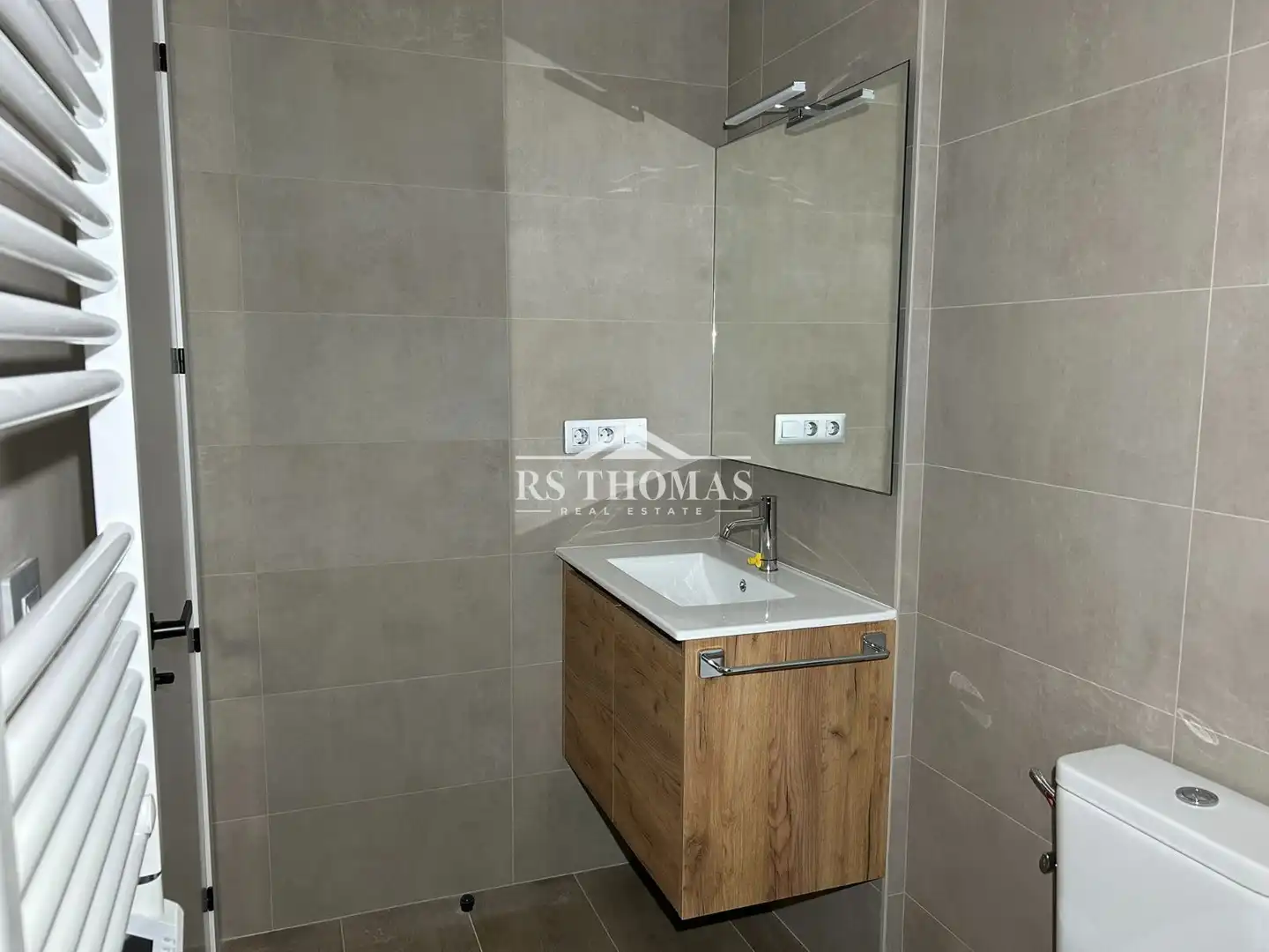 Flat with lift to rent in Avinguda de les Escoles, imagen 10